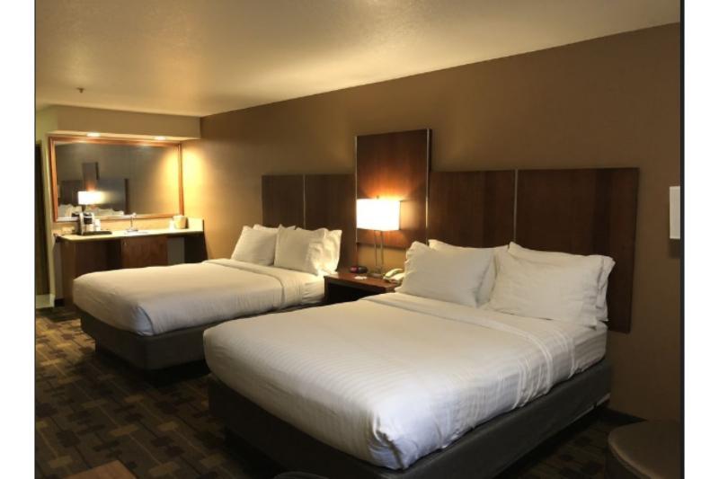 Holiday Inn Express Corning By Ihg Exterior foto